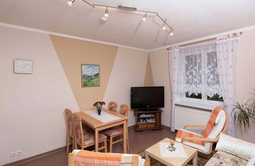 Pockau-Lengefeld Apartment | Charming Apartment in Pockau with Swimming Pool