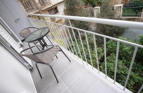Mousio Apartment | Charming Apt Near Athens Museum!