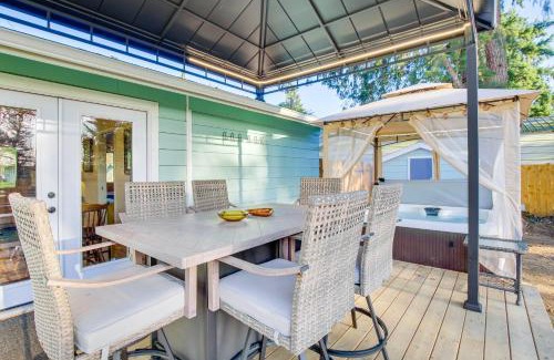 Arlington House | Charming Arlington Home with Hot Tub and Fenced Yard!