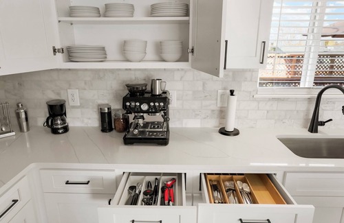 Highlands House | Charming Arvada Getaway, Amazing Yard, and Hot Tub