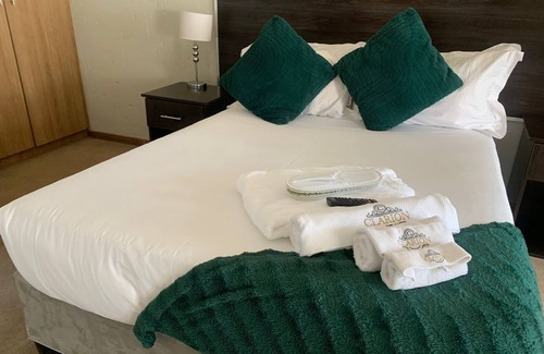 Germiston Bed & Breakfast | Charming B&B with WiFi in Enchanting Germiston