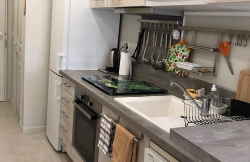 Boulouris-sur-Mer Apartment | Charming Bastidon T2 in the heart of an ancient palm grove, 100 m from the beach