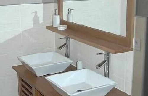 Draguignan Bed & Breakfast | Charming bed and breakfast in a residential area - 2 people