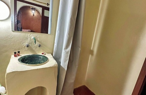 Amezrou Bed & Breakfast | Charming bed & breakfast with WiFi and AC in serene Zagora