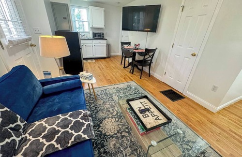 Riverside Apartment | Charming Bi-Level Townhouse near Harvard & MIT