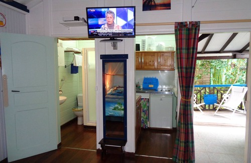 Goyave House | Charming bungalow with swimming pool, all comfort. Classified 3 * by Atout France.