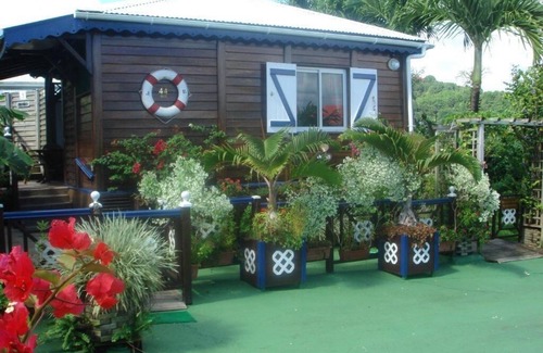 Goyave House | Charming bungalow with swimming pool, all comfort. Classified 3 * by Atout France.