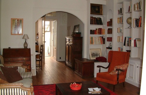 La Charite-sur-Loire Apartment | Charming cottage - historic district and edge of the Loire (4/5 people)