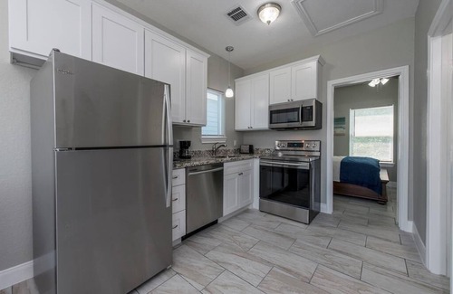 San Leon Cabin | Charming cabin with full kitchen! Unit 3/6