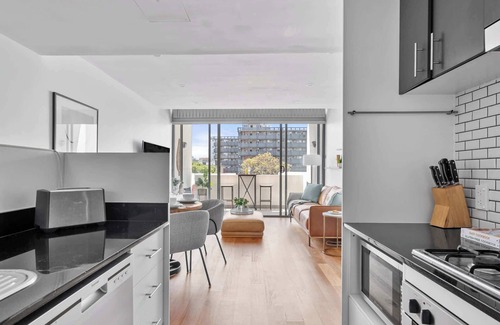 Camperdown Apartment | Charming Camperdown Hideaway With Parking