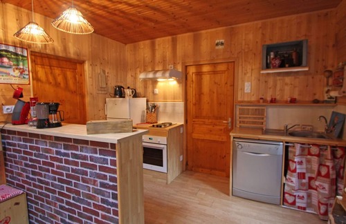 Plainfaing Cottage | Charming Chalet with Nature Views, Near Colmar & Gérardmer, Ideal for 4, Free WiFi