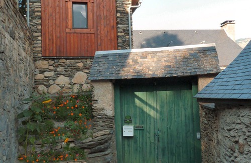 Cadeilhan-Trachere Cottage | charming cottage. 50m2 fully renovated for 4 people quiet