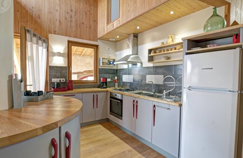 Verrieres-en-Forez Cottage | Charming cottage with terraces and grill