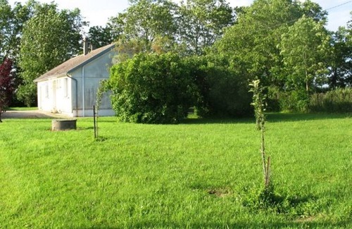 Bengy-sur-Craon Cottage | Charming Cottage with Garden, Terrace, and Modern Amenities in Bengy-sur-Craon