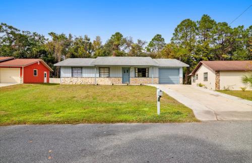 Crystal River House | Charming Cottage Escape home