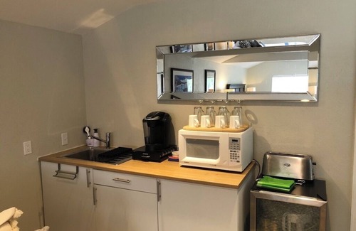 Speer Cottage | Charming cottage in Denver, near Broadway and the Baker district