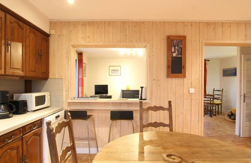 Portbail Cottage | Charming Cottage Near Beach - Fireplace, Garden, WiFi, Pet-Friendly, Parking