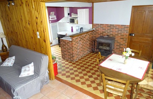 Hyds Cottage | Charming Cottage with Terrace, Garden, and Fireplace Near Thermal Spa