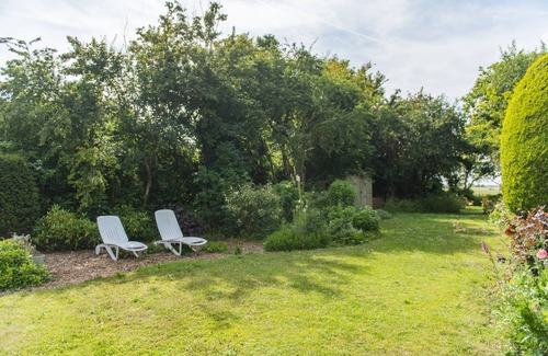 Ham House | Charming countryside cottage with large garden