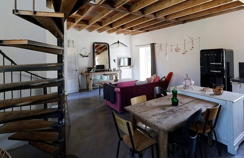 Louplande Cottage | Charming Countryside Retreat near Le Mans with Modern & Vintage Touches