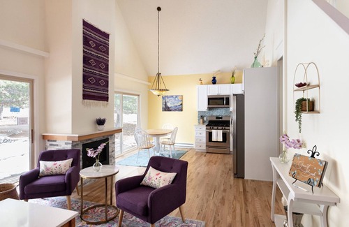 Baca Grande House | Charming Crestone Mountain Cottage- 1 mile from town!