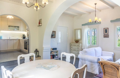 Ayia Fotia House | Charming Cretan House, Jasmine