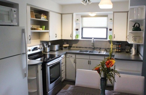 Walla Walla House | Charming downtown home, steps from Walla Walla's fine wine and dining!