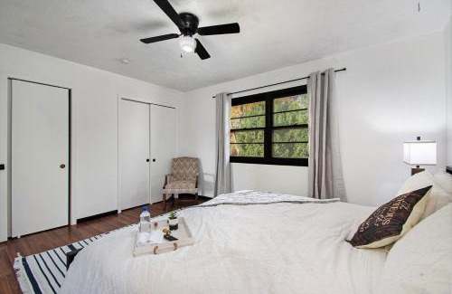 West Omaha House | Charming Elegance Getaway