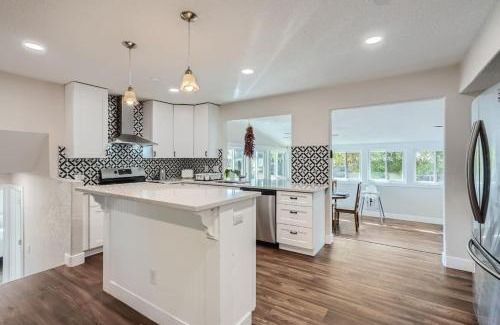 Arvada House | Charming Family Friendly 4bd 2ba Arvada Home