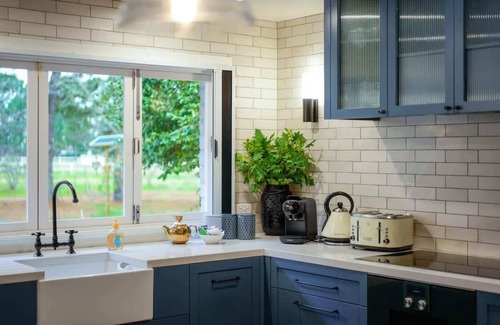 Hastings House | Charming Farm Stay 4BR Family Retreat Hastings