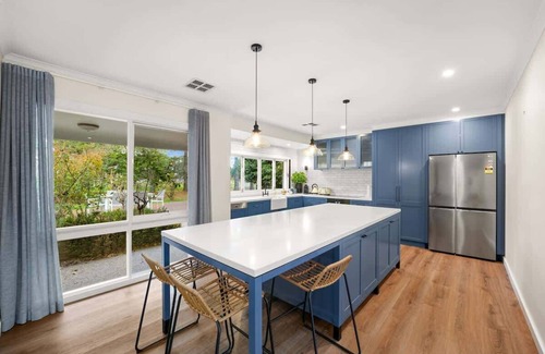 Hastings House | Charming Farm Stay 4BR Family Retreat Hastings