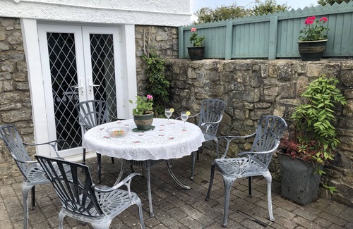 Wick Cottage | Charming four double-bedroom stone-built cottage in beautiful Vale of Glamorgan