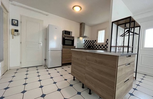 Cheray House | Charming 2BR Home in Saint-Georges-d'Oléron with Garden, Close to Shops & Cycle Paths