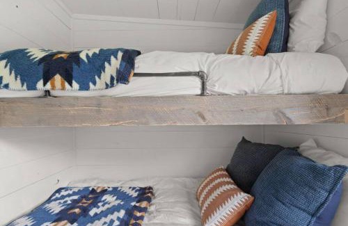 Moscow House | Charming & Freshly Restored Farmhouse 1 mile from center of Stowe