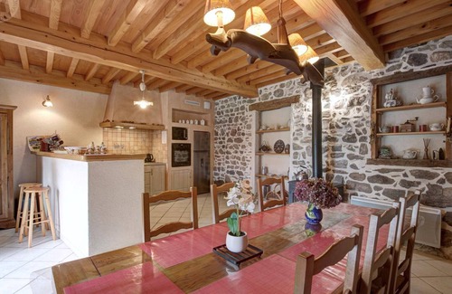 Saint-Just-en-Bas Cottage | Charming Gîte in Calm Hamlet: Fireplace, Internet, Near Skiing, Accessible, Private Garden