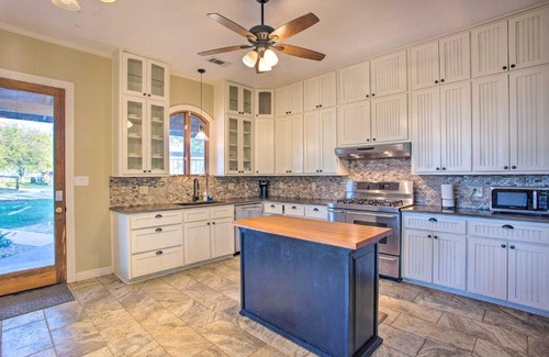 Gainesville House | Charming Gainesville Retreat Barn, Horses Welcome