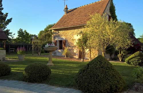 Pleumartin Cottage | Charming gîte 8 minutes from La Roche Posay