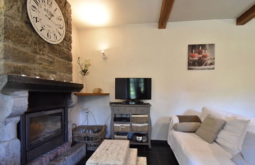 Clavier Cottage | Charming gite in Les Avins situated by a stream