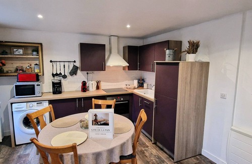 Le Manoir Cottage | Charming gîte with swimming pool, Nordic bath, close to the D-Day landing beaches.