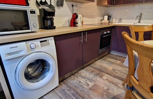 Le Manoir Cottage | Charming gîte with swimming pool, Nordic bath, close to the D-Day landing beaches.