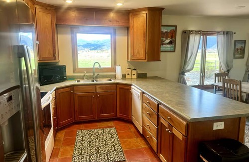 Torrey House | Charming Goose Neck 2-bedroom house in tranquil Torrey with EV