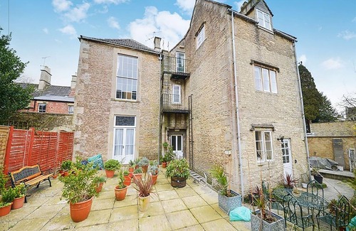 Corsham Apartment | Charming Grade 2 Period Apartment
