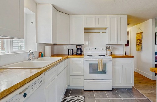 Brewster Cottage | Charming Home Near the Banks of the Columbia River in Scenic Brewster