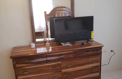 Salt Gut House | Charming house in delightful Boscobel with AC, WiFi. quiet neighborhood,