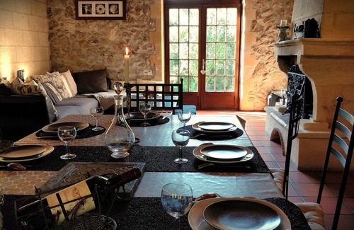 Parempuyre House | Charming house in Parempuyre, Medoc doors