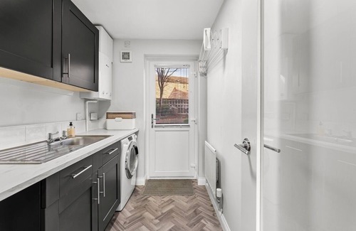 Alverthorpe House | Charming House in Wakefield - Sleeps 6