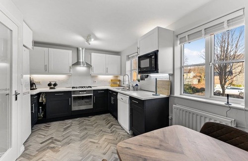 Alverthorpe House | Charming House in Wakefield - Sleeps 6