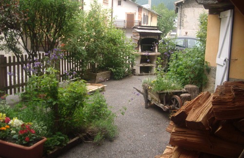 Abries House | Charming house with SAUNA and free WIFI *