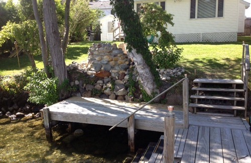 Cleverdale Cabin | Charming Lake George - Lake Front Cottage On Beautiful Warner Bay