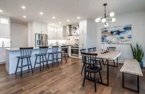 Lunenburg County Cottage | Charming Lake House Escape in Mahone Bay